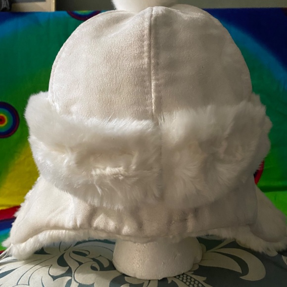 Faux suede winter hat - Picture 2 of 2